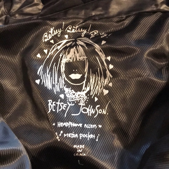 Betsy Johnson Black Puff Vest large - Picture 6 of 9